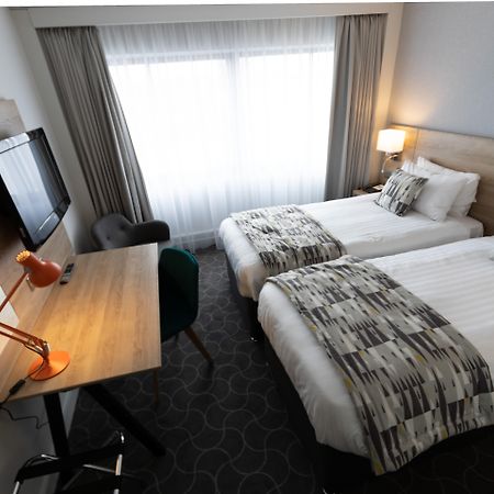 Holiday Inn Preston By Ihg Bagian luar foto