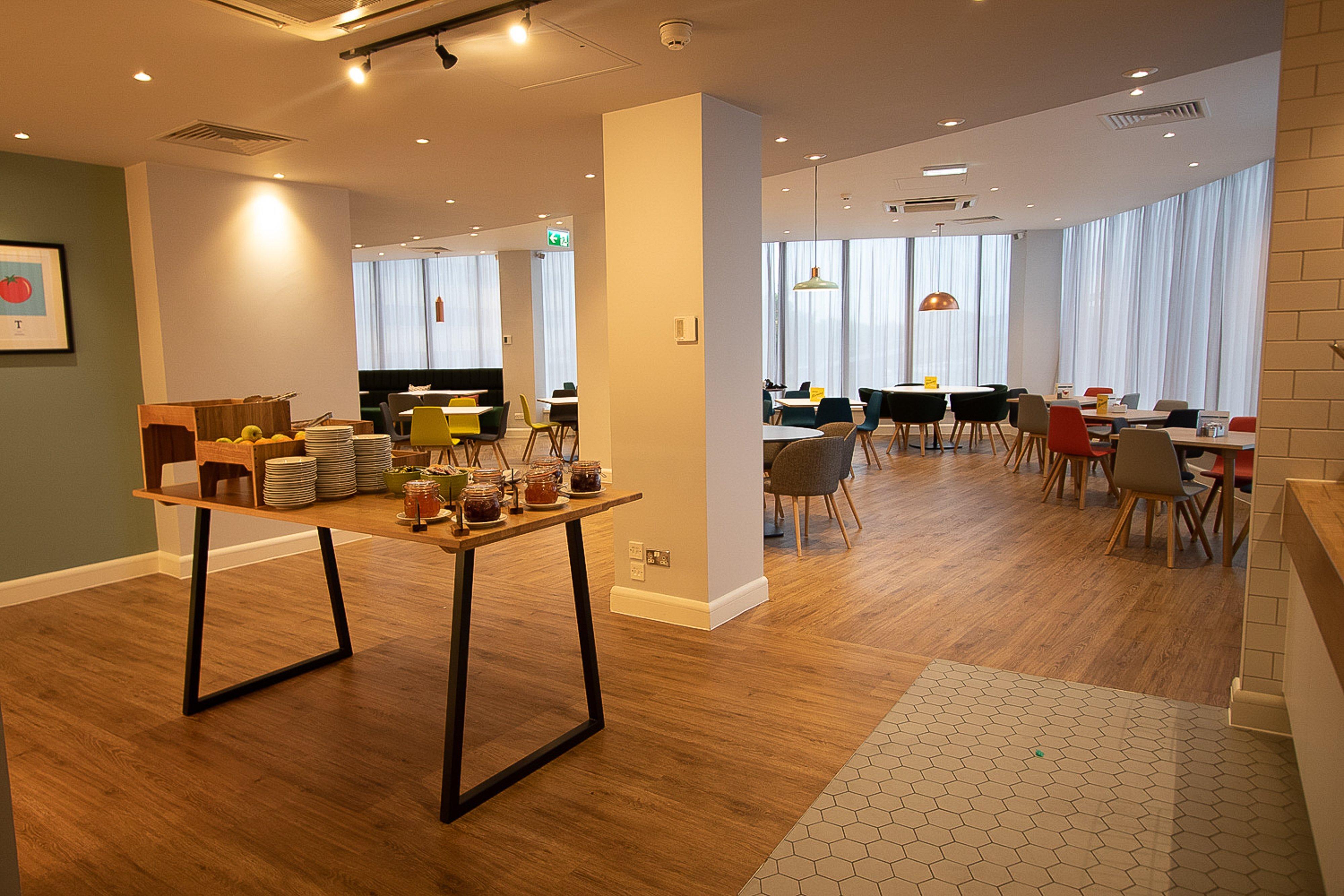 Holiday Inn Preston By Ihg Bagian luar foto
