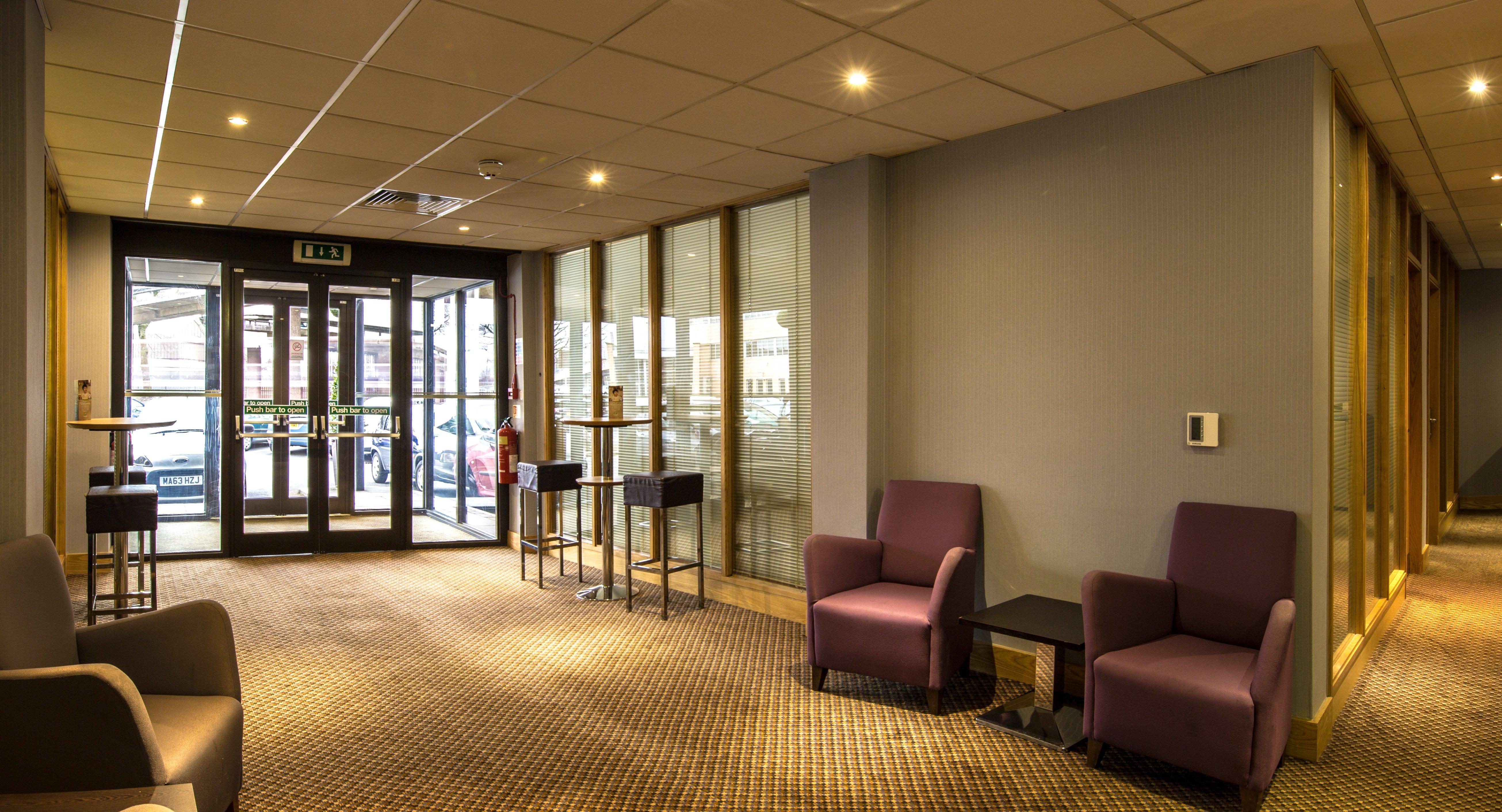 Holiday Inn Preston By Ihg Bagian luar foto